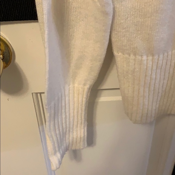 J Crew Cream colored Sweater! Size Small - Picture 4 of 4